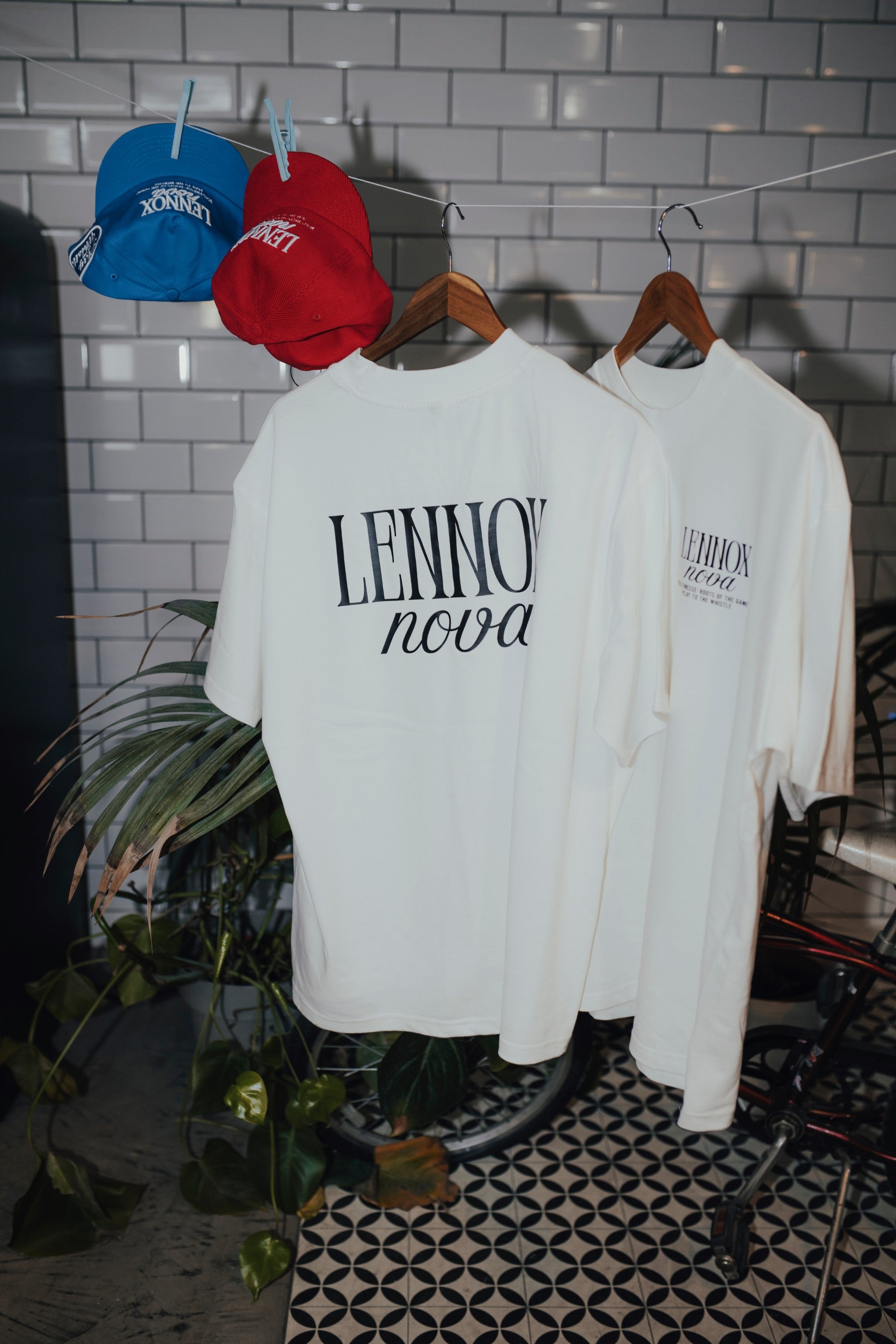 WHITE T-SHIRT